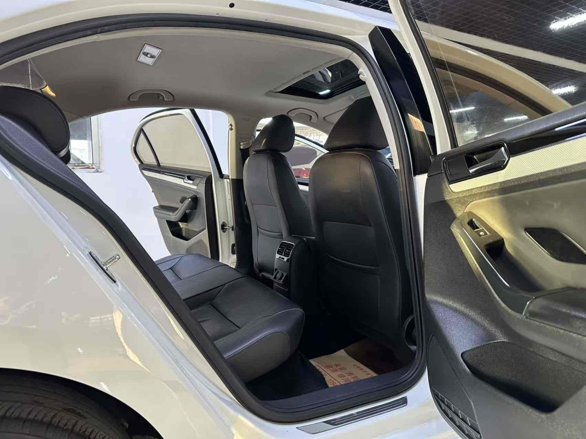 Volkswagen Sagitar 2015 #4 Volkswagen Sagitar 2015 immagine di auto #4