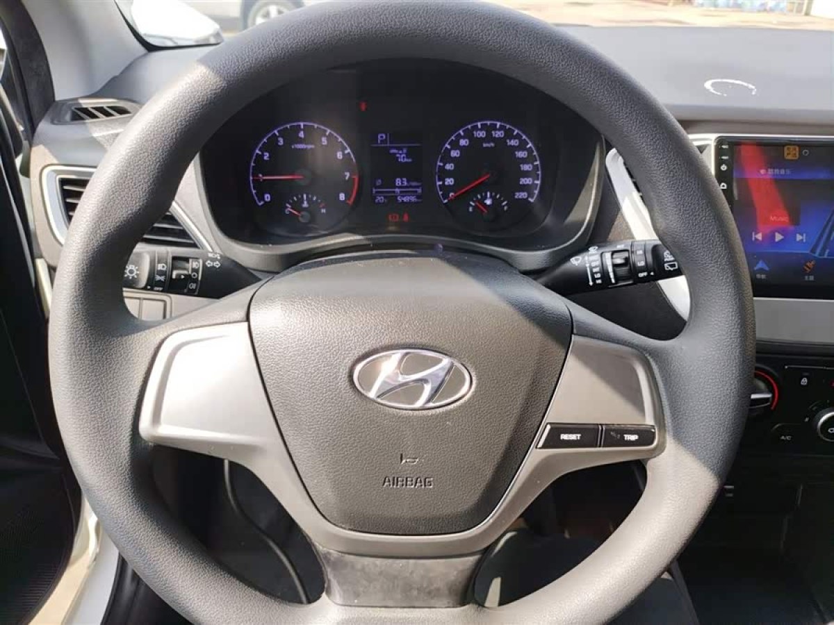 Hyundai Verna RV 2018 car image #4