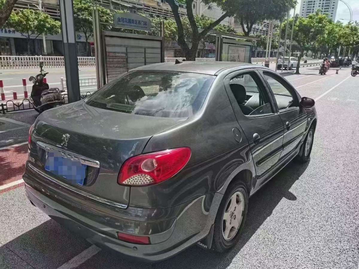 Peugeot 207 2011 car image #4