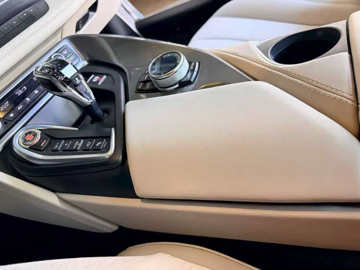 BMW i8 2015 car image #4