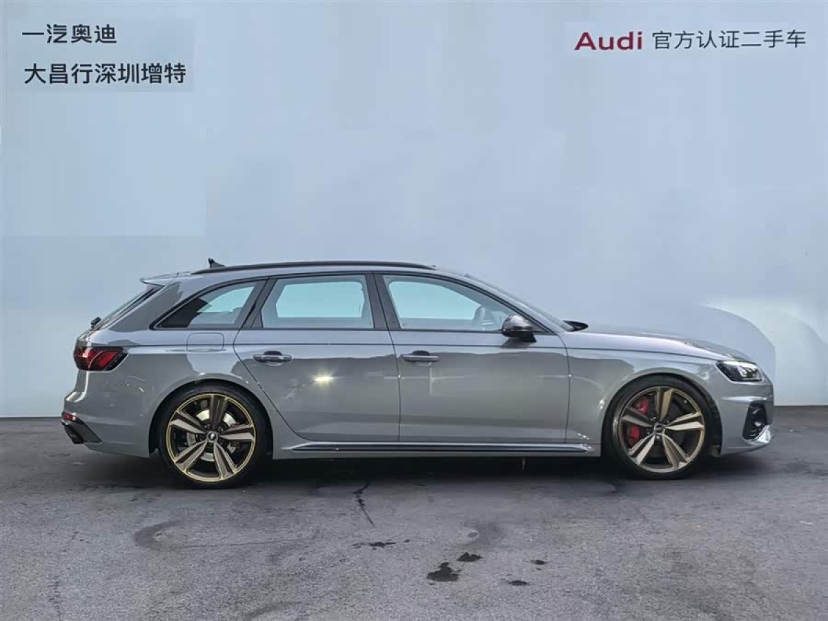 Audi RS 4 2023 car image #4