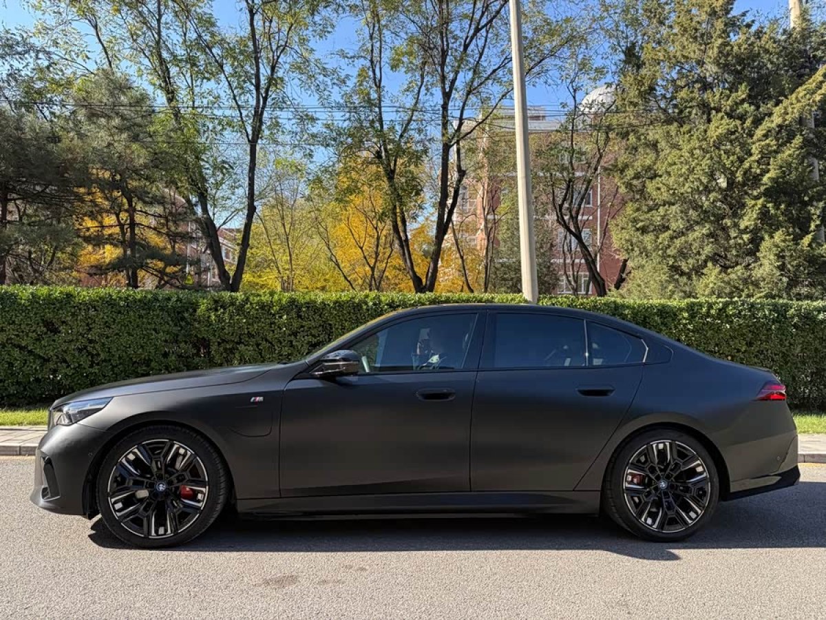 BMW i5 M60 2025 car image #4