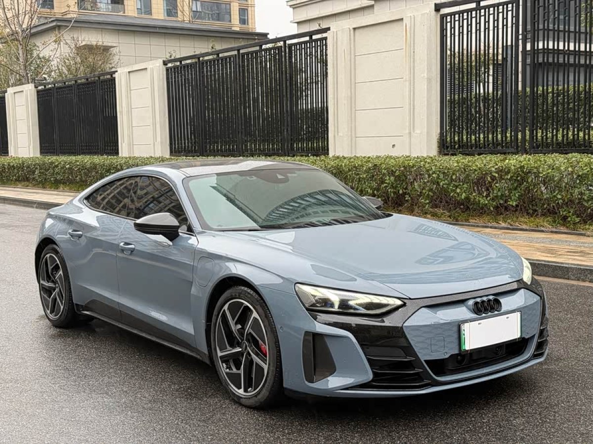 Audi RS e-tron GT 2024 #4 Audi RS e-tron GT 2024 car image #4