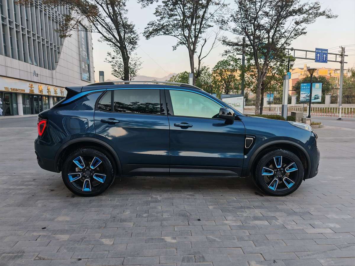 Lynk & Co 01 2019 car image #4