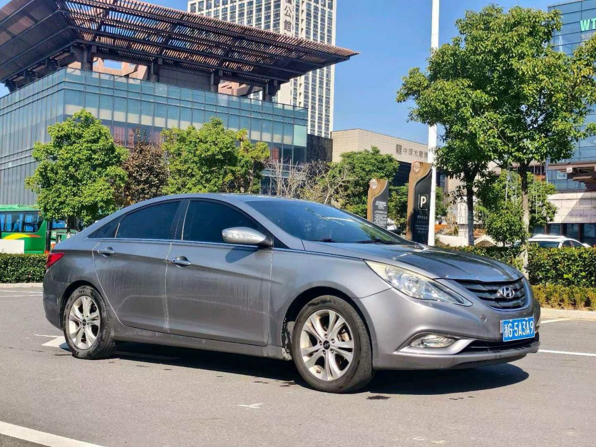 Hyundai Sonata 2011 صورة سيارة #4