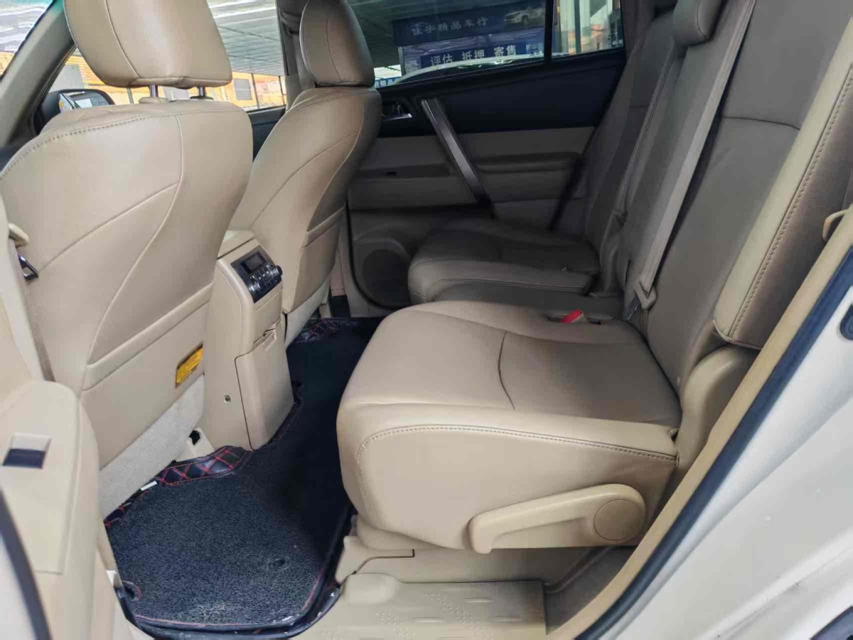 Toyota Highlander (Imported) 2012 car image #4