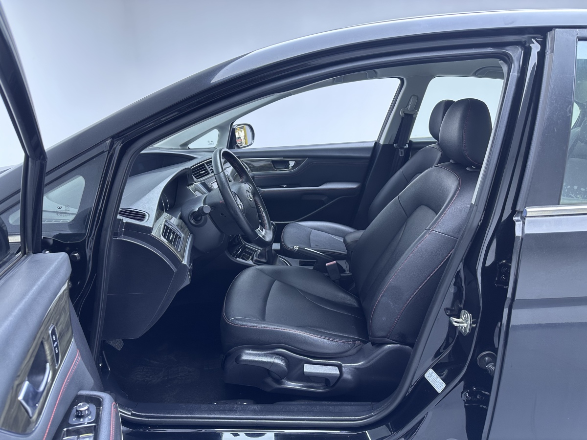 Great Wall C50 2015 car image #4