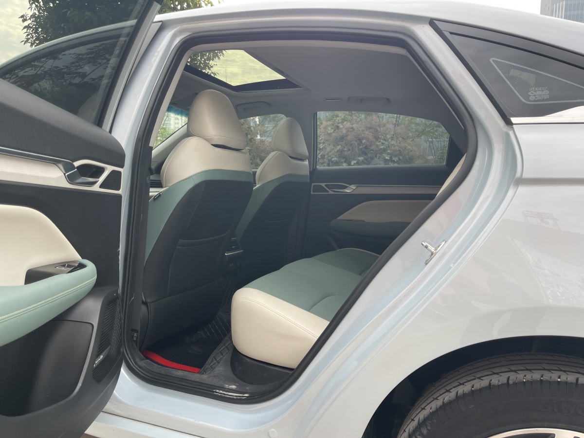 GEELY 2023 #4 GEELY 2023 car image #4