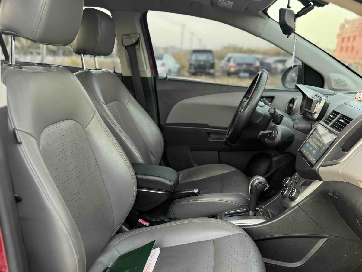 Chevrolet Aveo 2013 #4 Chevrolet Aveo 2013 car image #4