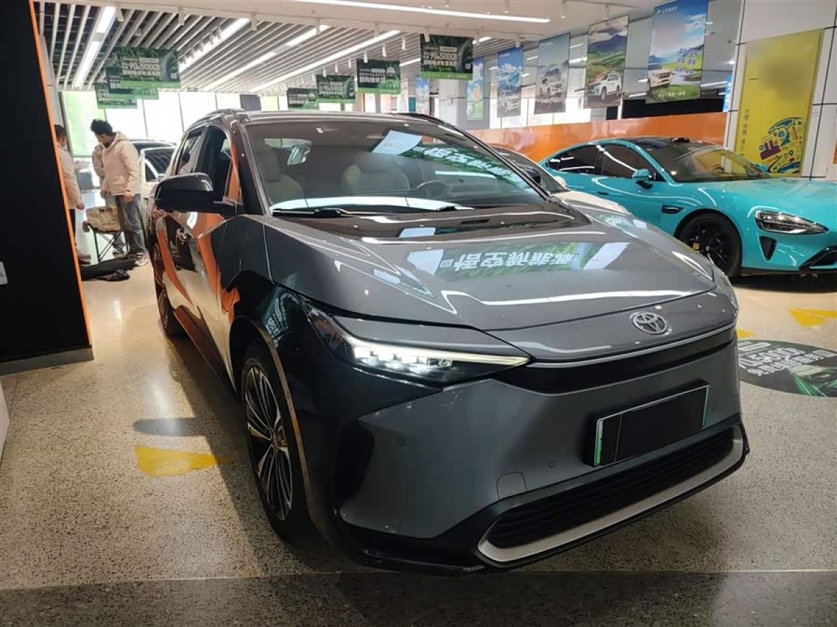 Toyota bZ4X 2022 immagine di auto #4