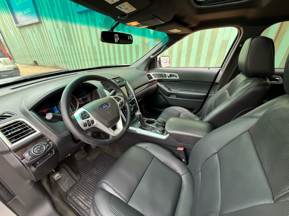 Ford Explorer (Imported) 2013 #4 Ford Explorer (Imported) 2013 car image #4