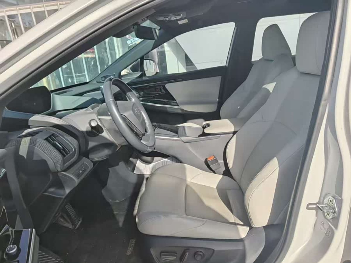 Toyota bZ4X 2022 immagine di auto #4