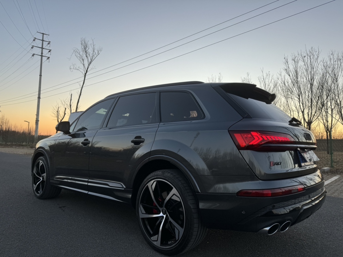 Audi SQ7 2024 #4 Audi SQ7 2024 изображение автомобиля #4