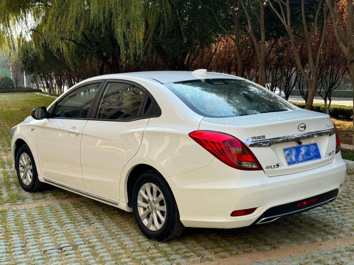 GAC Trumpchi GA3S 2017 imagem de carro #4