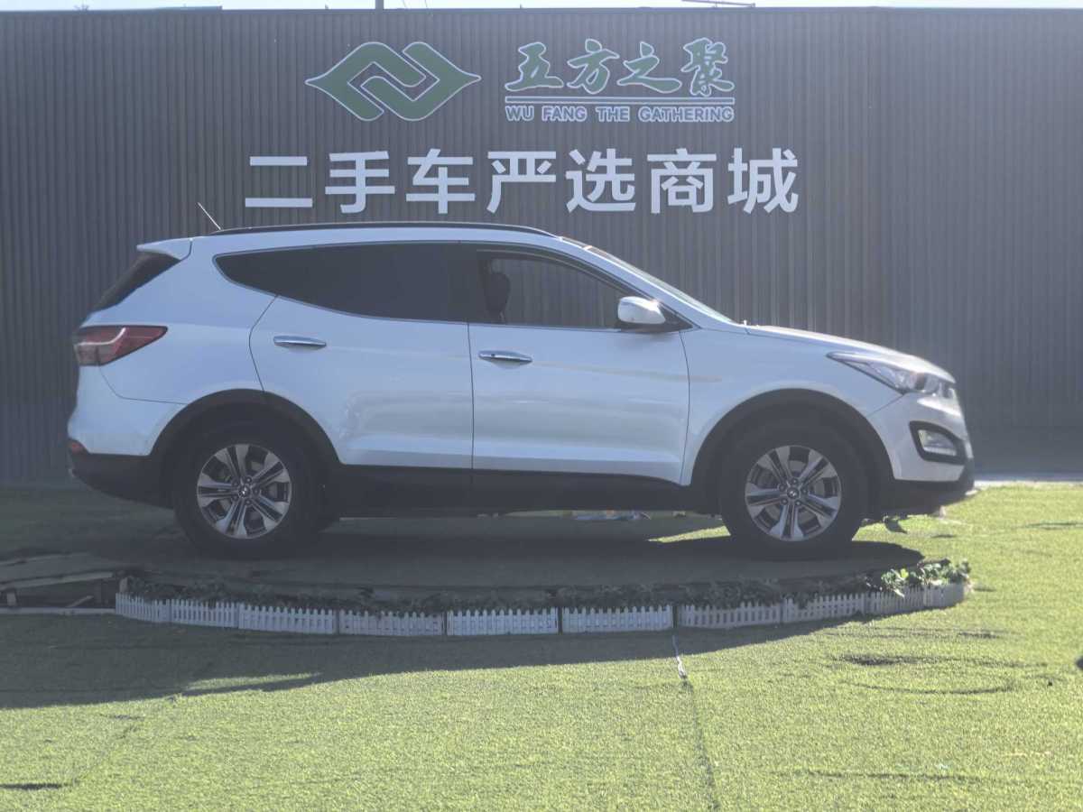 Hyundai Santa Fe 2014 #4 Hyundai Santa Fe 2014 car image #4