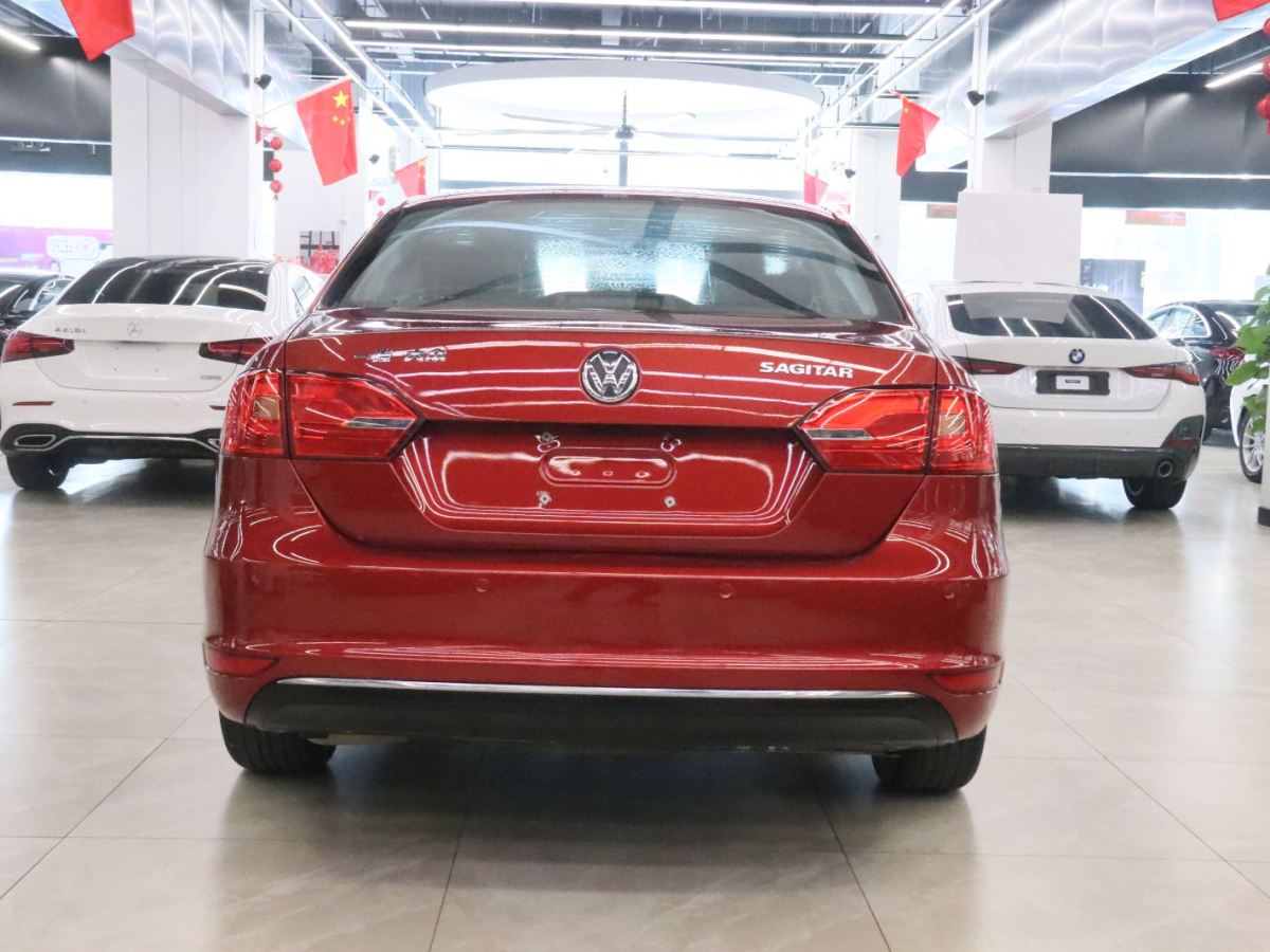 Volkswagen Sagitar 2013 immagine di auto #4