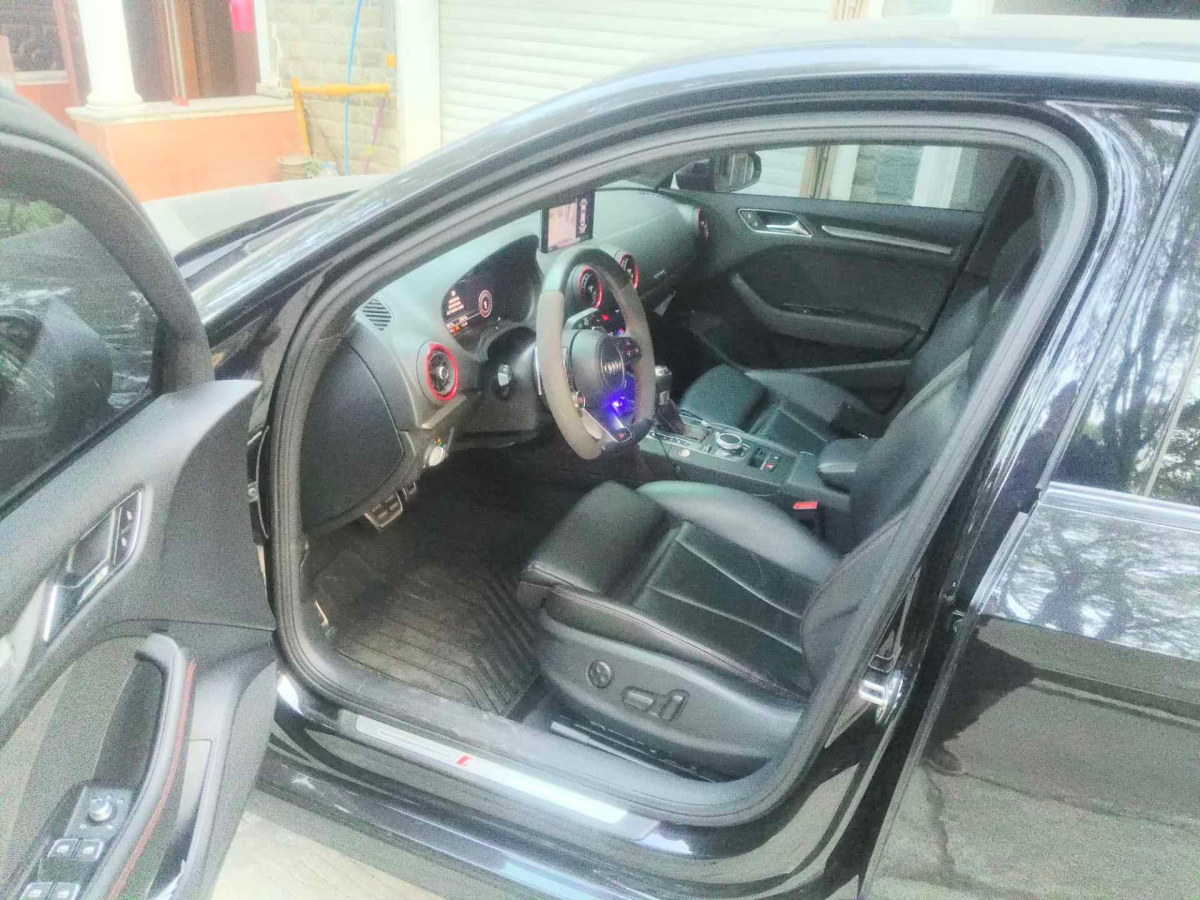 Audi RS 3 2018 car image #4