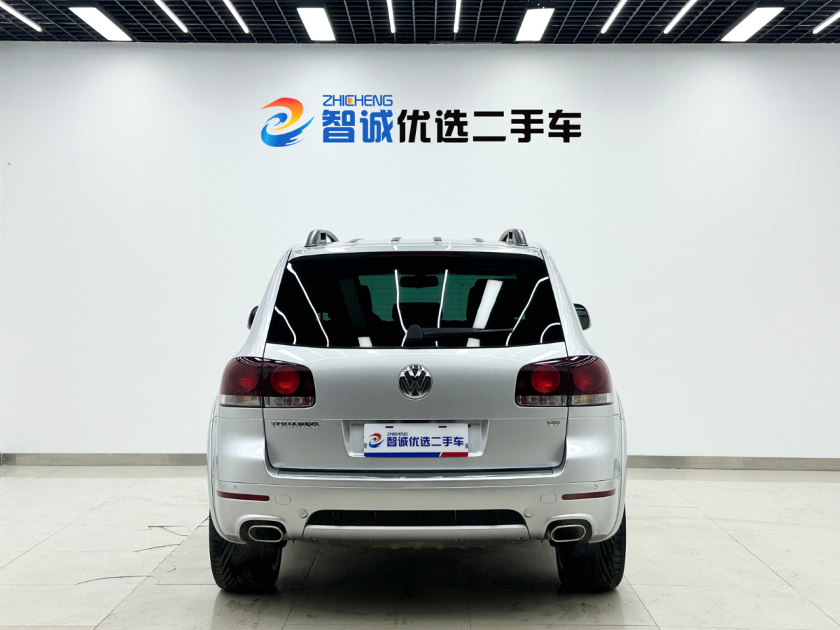 Volkswagen Touareg 2010 car image #4