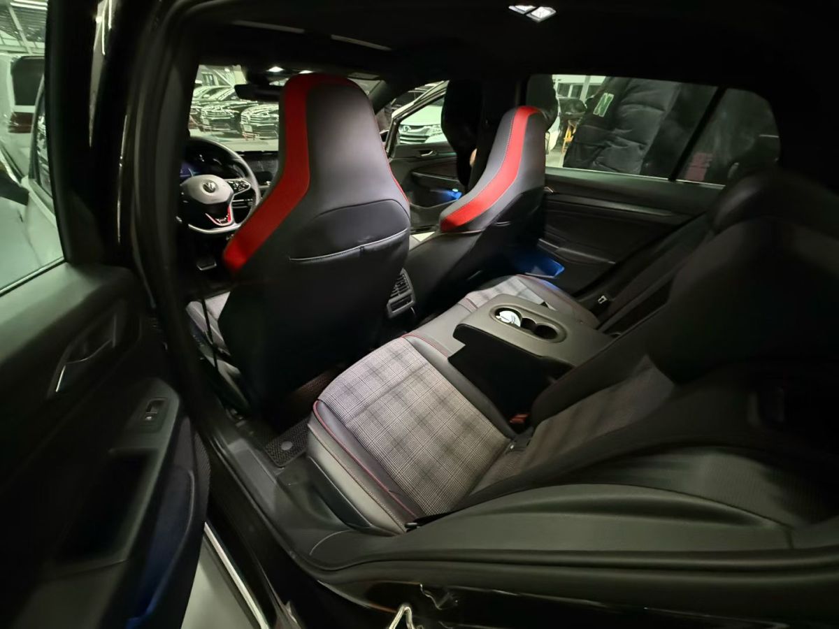 Volkswagen GolfGTI 2023 car image #4