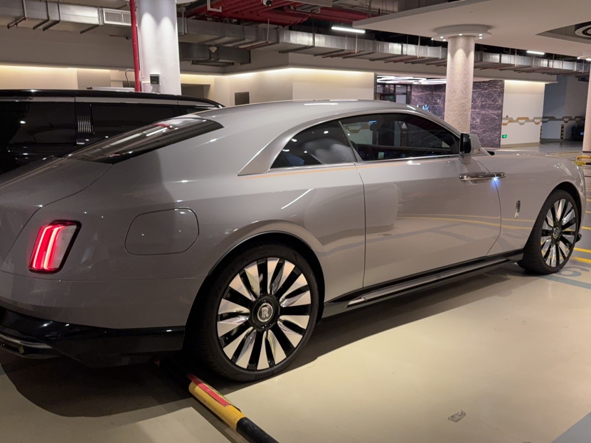 劳斯莱斯 闪灵 2024 汽车图片 #4