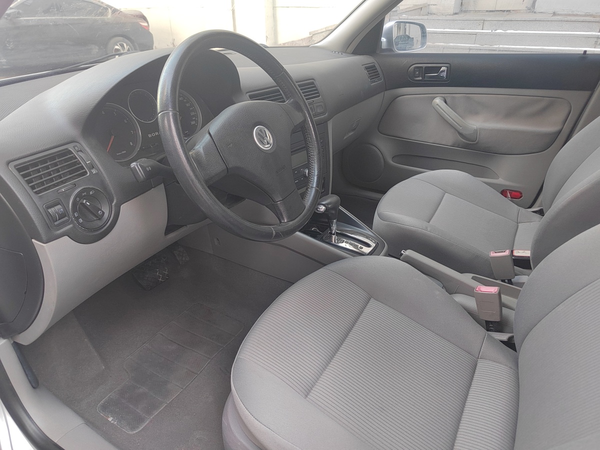 Volkswagen Bora Classic 2008 immagine di auto #4