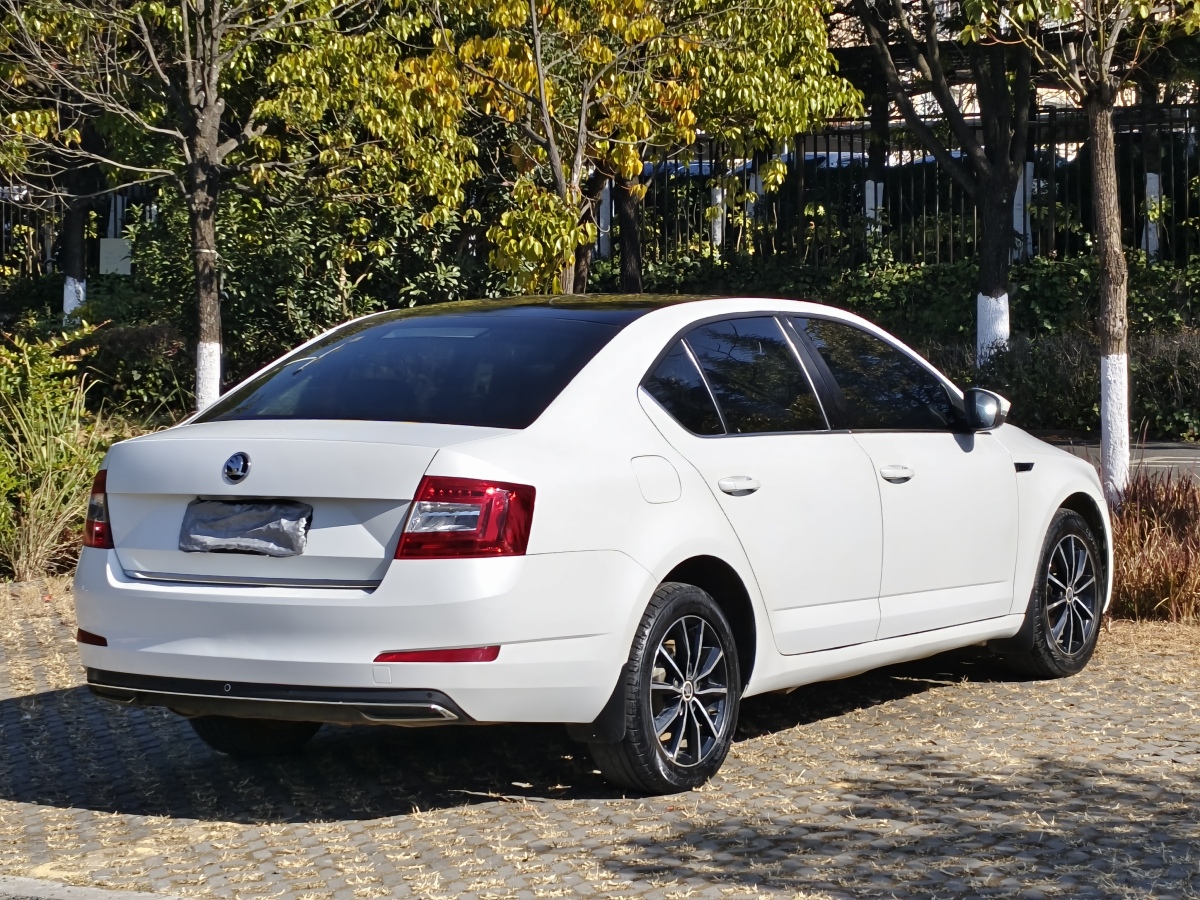 Skoda 2016 #4 Skoda 2016 car image #4