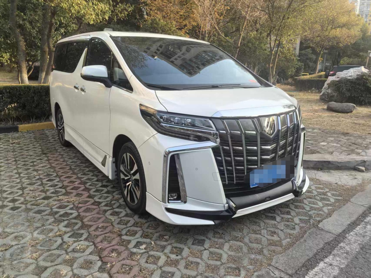Toyota Alphard 2024 #4 Toyota Alphard 2024 car image #4