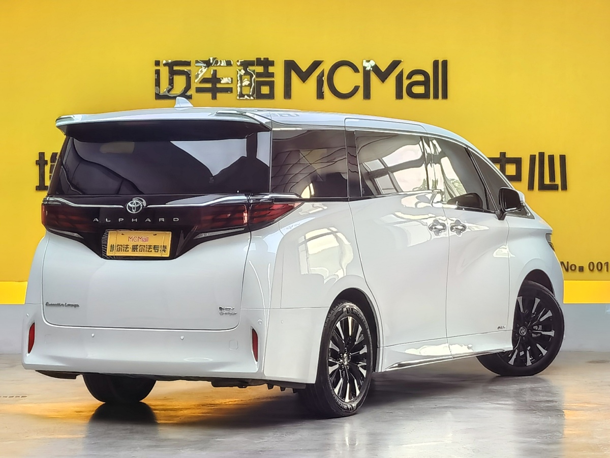 Toyota Alphard 2024 car image #4