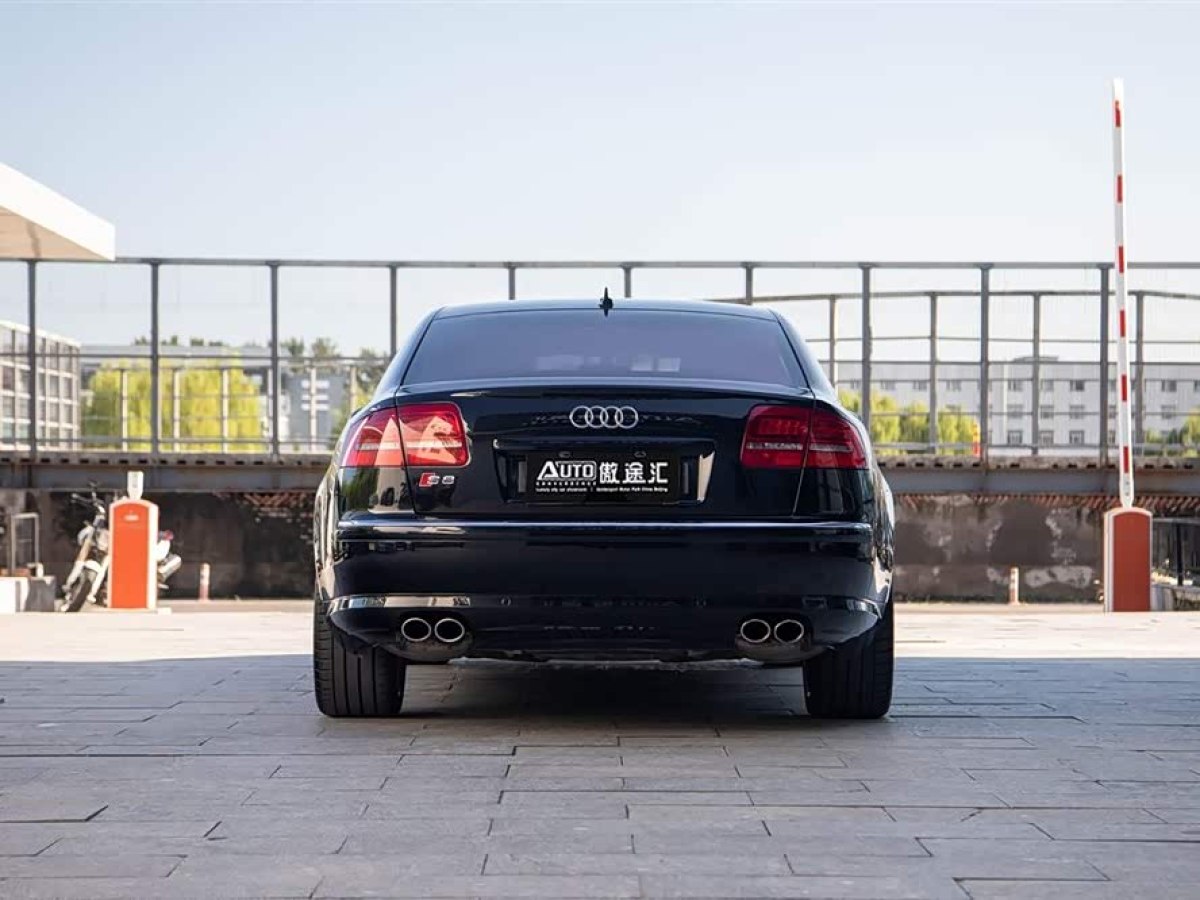 Audi S8 2009 #4 Audi S8 2009 car image #4