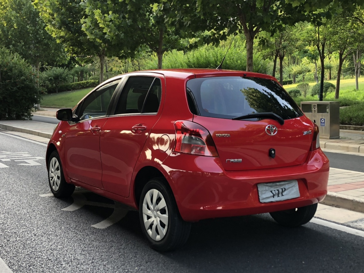 Toyota Yaris 2013 imagem de carro #4