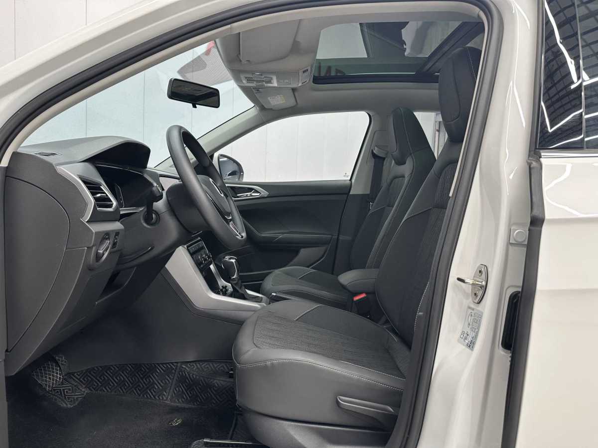 Volkswagen T-Cross 2021 #4 Volkswagen T-Cross 2021 car image #4