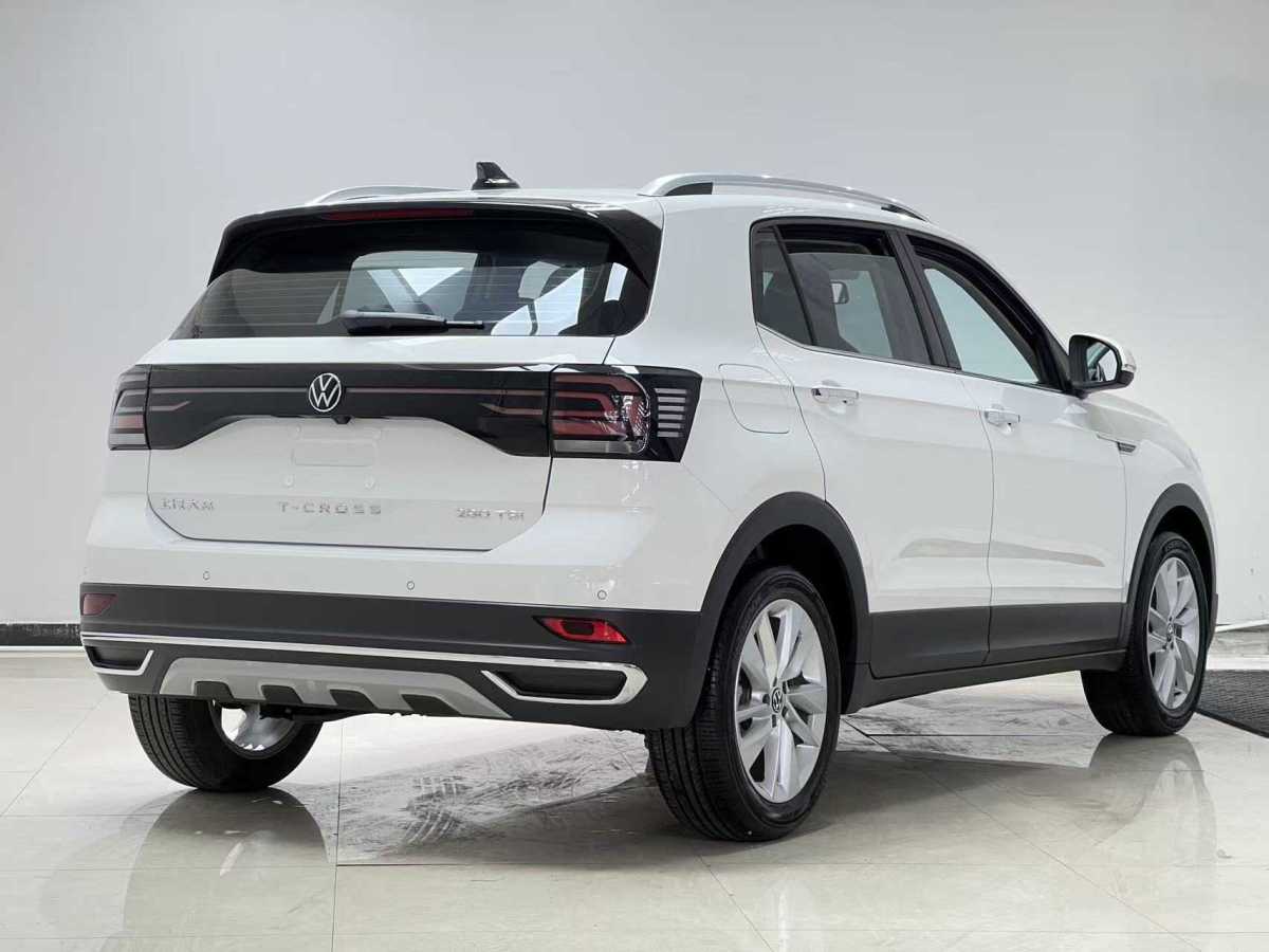 Volkswagen T-Cross 2021 #4 Volkswagen T-Cross 2021 car image #4