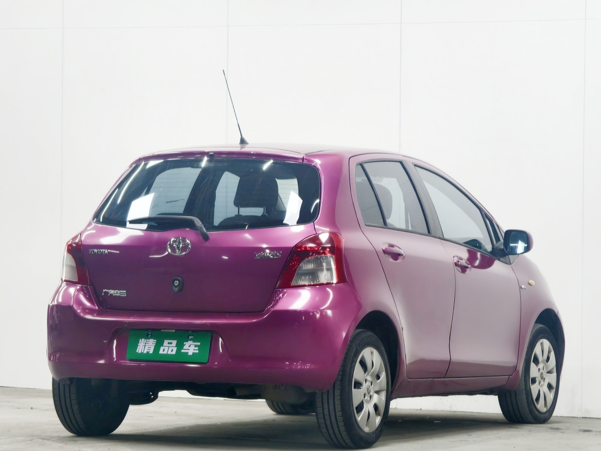 Toyota Yaris 2011 imagen de coche #4