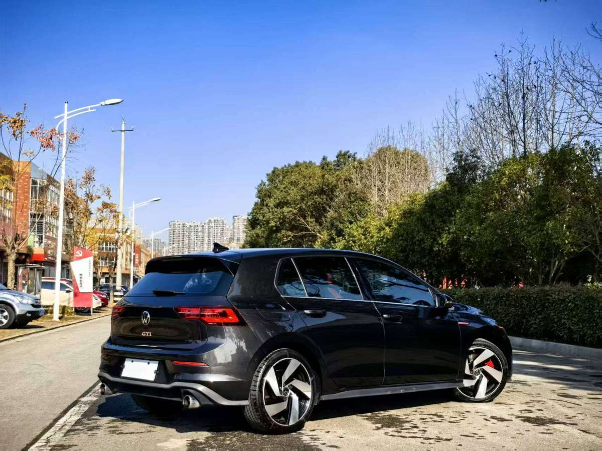 Volkswagen GolfGTI 2022 car image #4