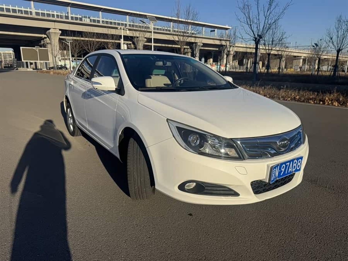BYD e5 2017 #4 BYD e5 2017 car image #4