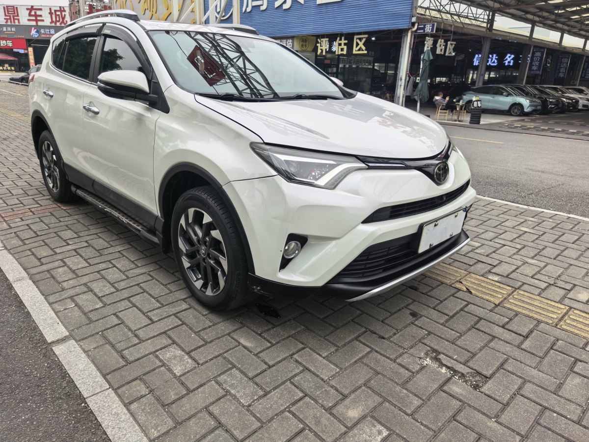 Toyota RAV4 2018 #4 Toyota RAV4 2018 car image #4