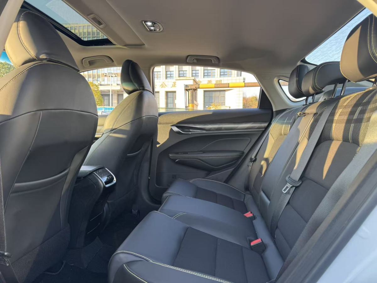GEELY Binray 2021 car image #4