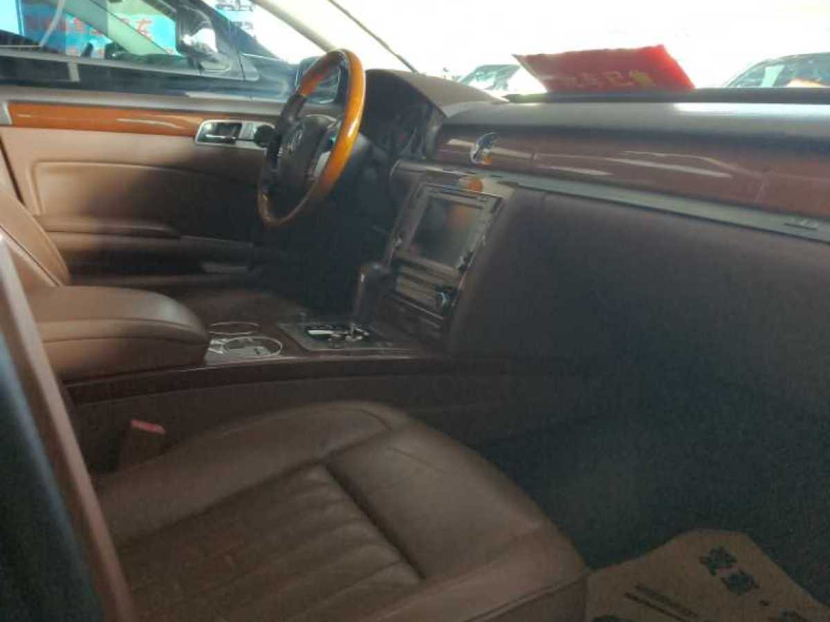 Volkswagen Pheaton 2011 immagine di auto #4