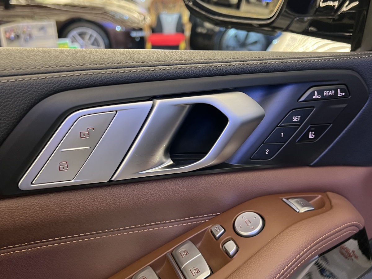 BMW X7 2019 car image #4