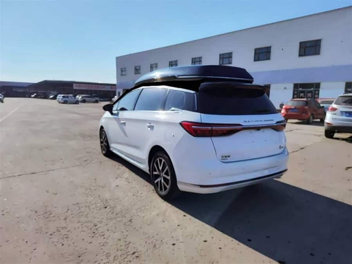 BYD Song MAX New Energy 2023 car image #4