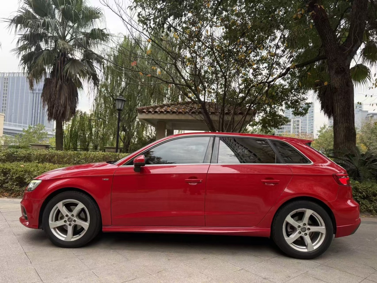Audi A3 2019 car image #4