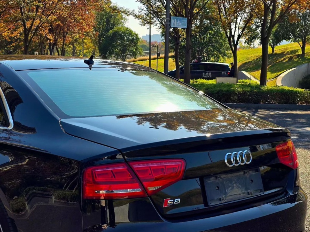 Audi S8 2013 #4 Audi S8 2013 car image #4