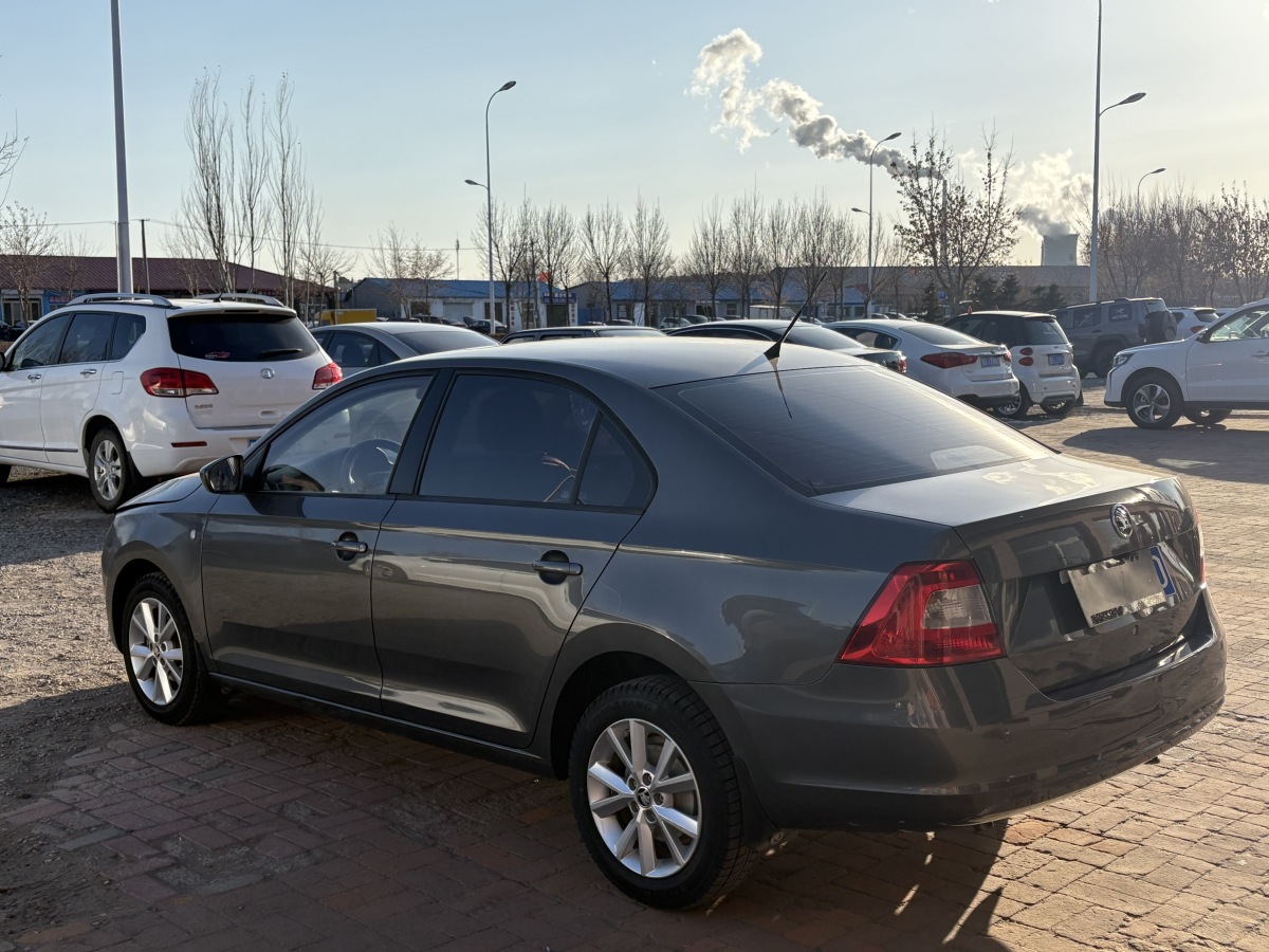 Skoda Rapid 2016 immagine di auto #4