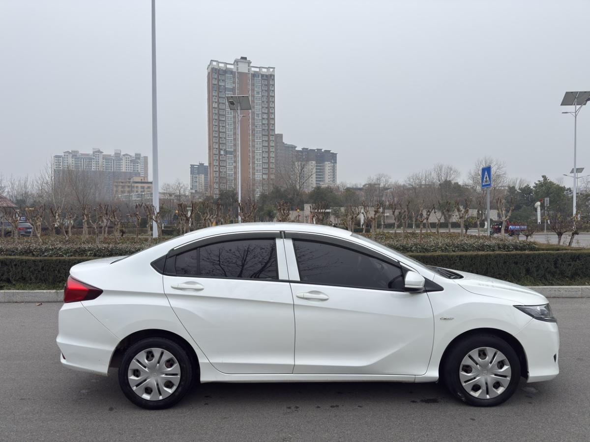 Honda Greiz 2017 #4 Honda Greiz 2017 صورة سيارة #4