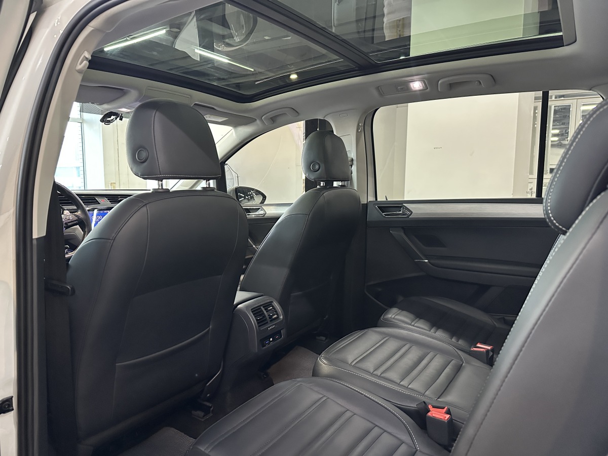 Volkswagen Touran 2017 #4 Volkswagen Touran 2017 car image #4