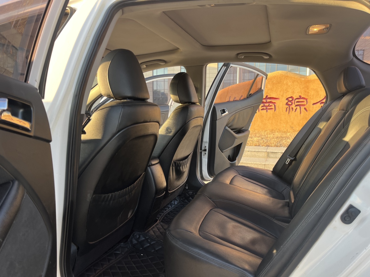 Kia 2012 car image #4