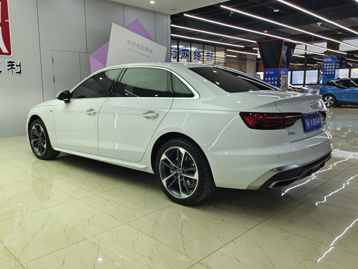 Audi A4L 2023 car image #4