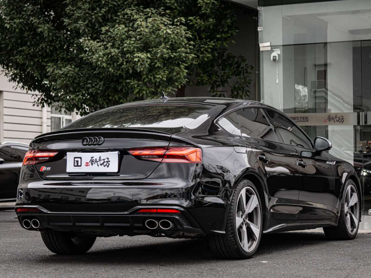 Audi S5 2023 car image #4