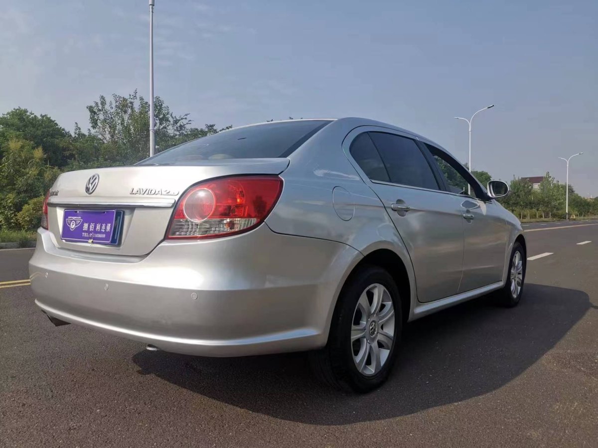 Volkswagen Lavida 2009 car image #4