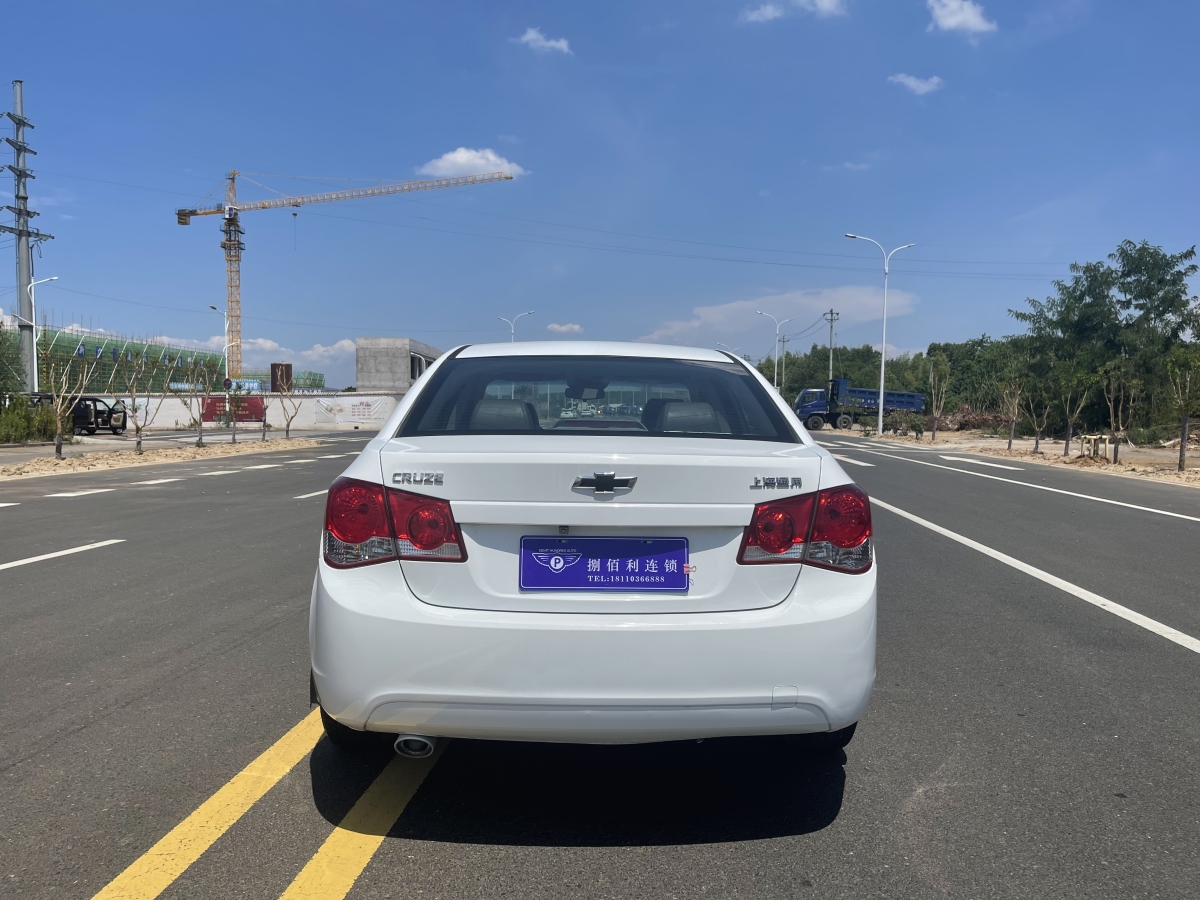 Chevrolet Cruze 2013 immagine di auto #4